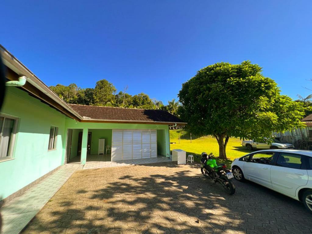 Casa Ampla Ha 8 Minutos Do Centro Pomerode Exterior foto